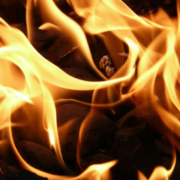 Ein Feuer. Symbolbild: pixabay