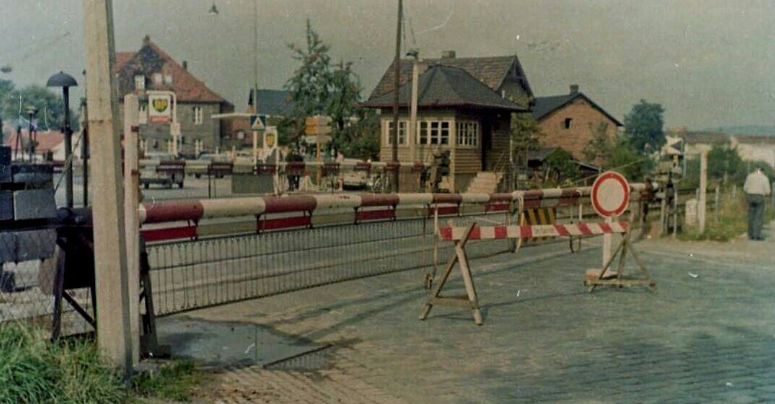 Bahnübergang Dürschnitz. Foto: Archiv Bernd Mayer.