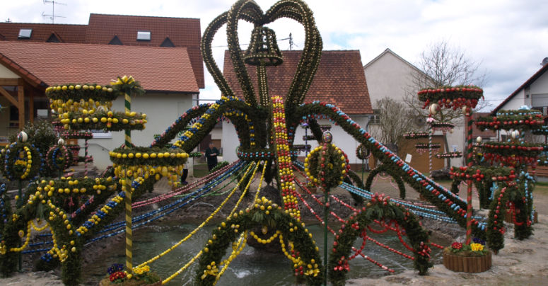 Osterbrunnen sind eine fränkische Tradition. Foto: Stephan Müller