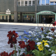 Eine Frau wurde auf dem Rathausplatz in Bayreuth betrogen. Symbolfoto: Redaktion