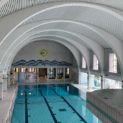 Wer im Bayreuther Stadtbad schwimmen will, muss ab 1. Februar mehr bezahlen. Archivfoto: Katharina Adler