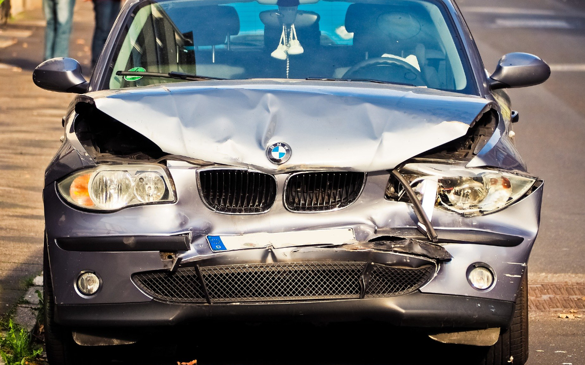 Auf der A70 kam es am Samstagnachmittag im Kreis Bayreuth zu zwei Autounfällen. Auch ein BMW war beteiligt. Symbolbild: pixabay