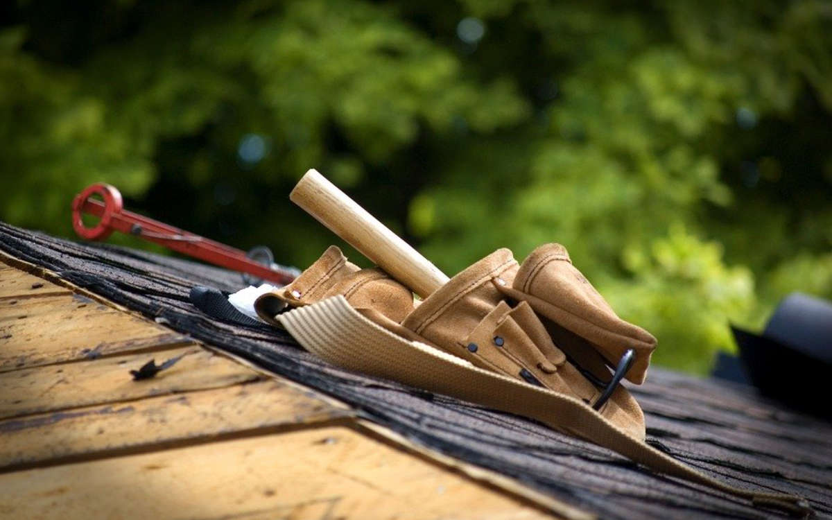 In Oberfranken waren Betrüger als Dachdecker unterwegs. Symbolfoto: Pixabay