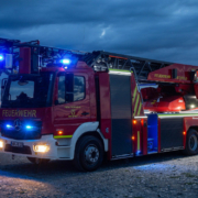 In der Nacht auf Montag musste die Feuerwehr Bayreuth zu sechs Einsätzen wegen des Unwetters. Symbolbild: pixabay