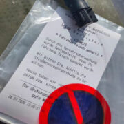Ein Rettungshubschrauber hat bei einem Einsatz in Gerolstein einen Strafzettel erhalten. Das Ordnungsamt hat sich einen Scherz erlaubt. Foto: Johanniter Luftrettung