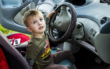 Ein zweijähriger Junge sperrte sich im Auto seiner Mutter ein - und kam so einfach nicht mehr heraus. Foto: pixabay