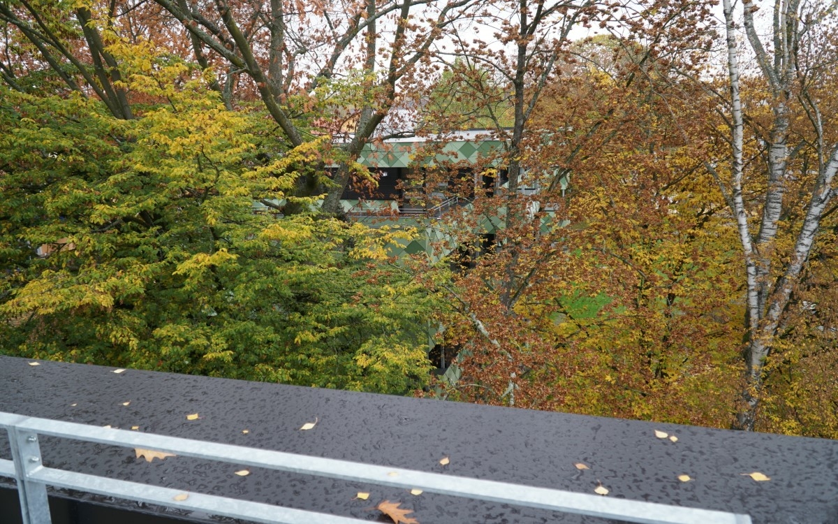 Am Mittwoch (28.10.2020) hat die GEWOG Bayreuth eine neue Wohnanlage am Grünen Hügel vorgestellt. Mit dabei war auch Oberbürgermeister Thomas Ebersberger. Foto: Raphael Weiß