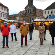 Am Montag (16.11.2020) wurde der Weihnachtsmarkt light in der Fußgängerzone in Bayreuth eröffnet. Foto: Raphael Weiß