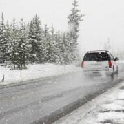In Oberfranken kam es am Donnerstag (20.01.2022) zu mehreren Verkehrsunfällen aufgrund des Winterwetters. Symbolbild: pixabay
