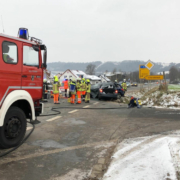 Schwerer Unfall zwischen Weidenberg und Bayreuth. Drei Fahrzeuge waren beteiligt. Foto: Raphael Weiß