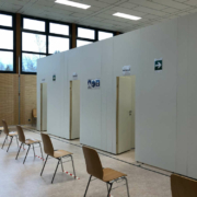 So sah das Impfzentrum in Bayreuth aus: Nun will die Bayerische Regierung die Zentren wieder hochfahren. Archivfoto: Katharina Adler