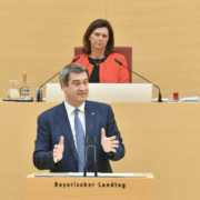 Der Bayerische Landtag soll abberufen werden. Das Volksbegehren ist krachend gescheitert. Symbolfoto: Rolf Poss (Bildarchiv Bayerischer Landtag)