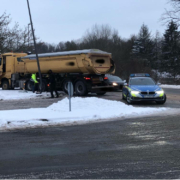 Unfall in Bayreuth: Lastwagen rutscht Straße runter. Foto: Raphael Weiß
