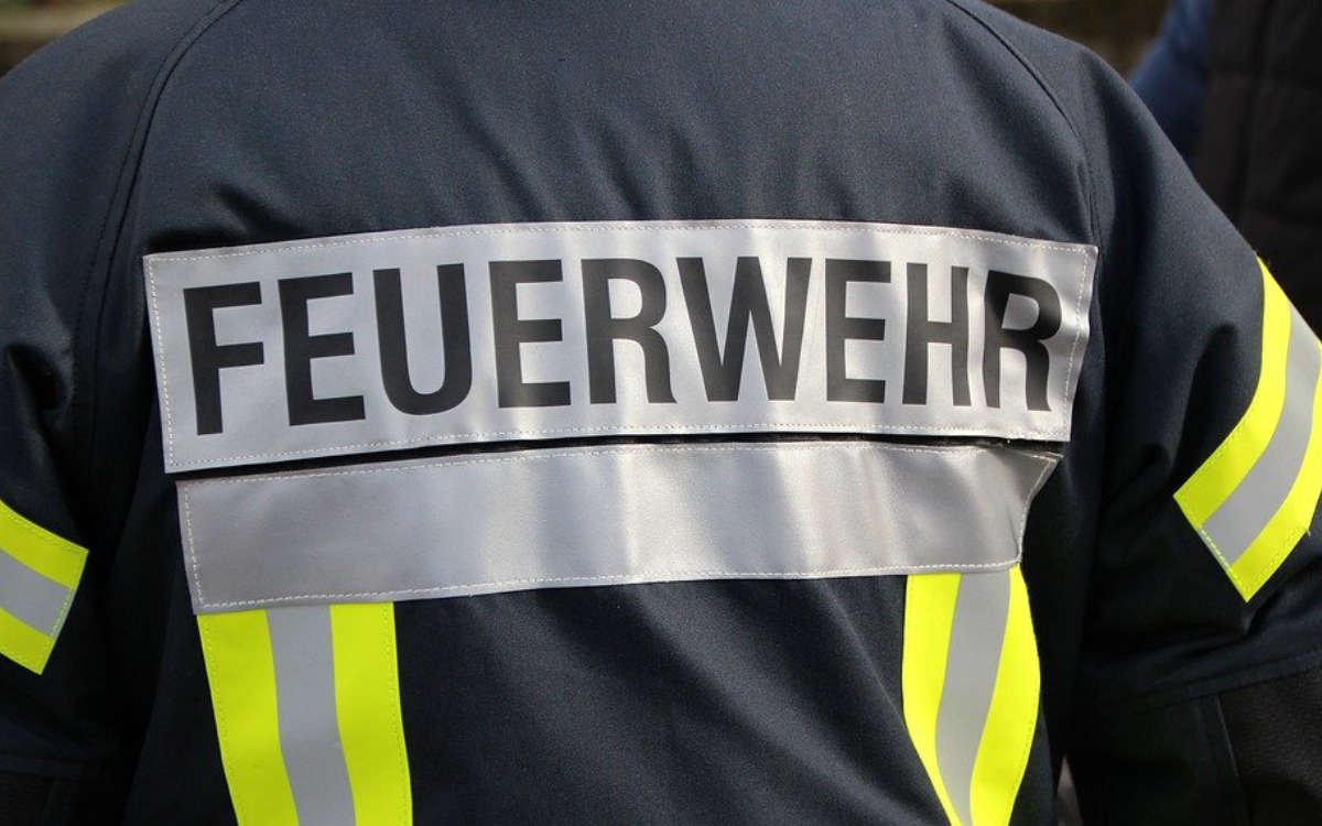 Die Feuerwehren aus Stadt und Landkreis Bayreuth mussten am Samstagabend einen weiteren Scheunenbrand bekämpfen. Symbolfoto: Pixabay