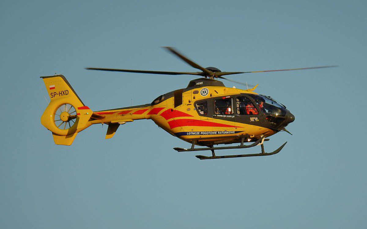 Ein Rettungshubschrauber musste einen 3-jährigen Jungen nach einem Autounfall in Mittelfranken ins Krankenhaus fliegen. Zwei weitere Personen wurden verletzt. Symbolfoto: Pixabay