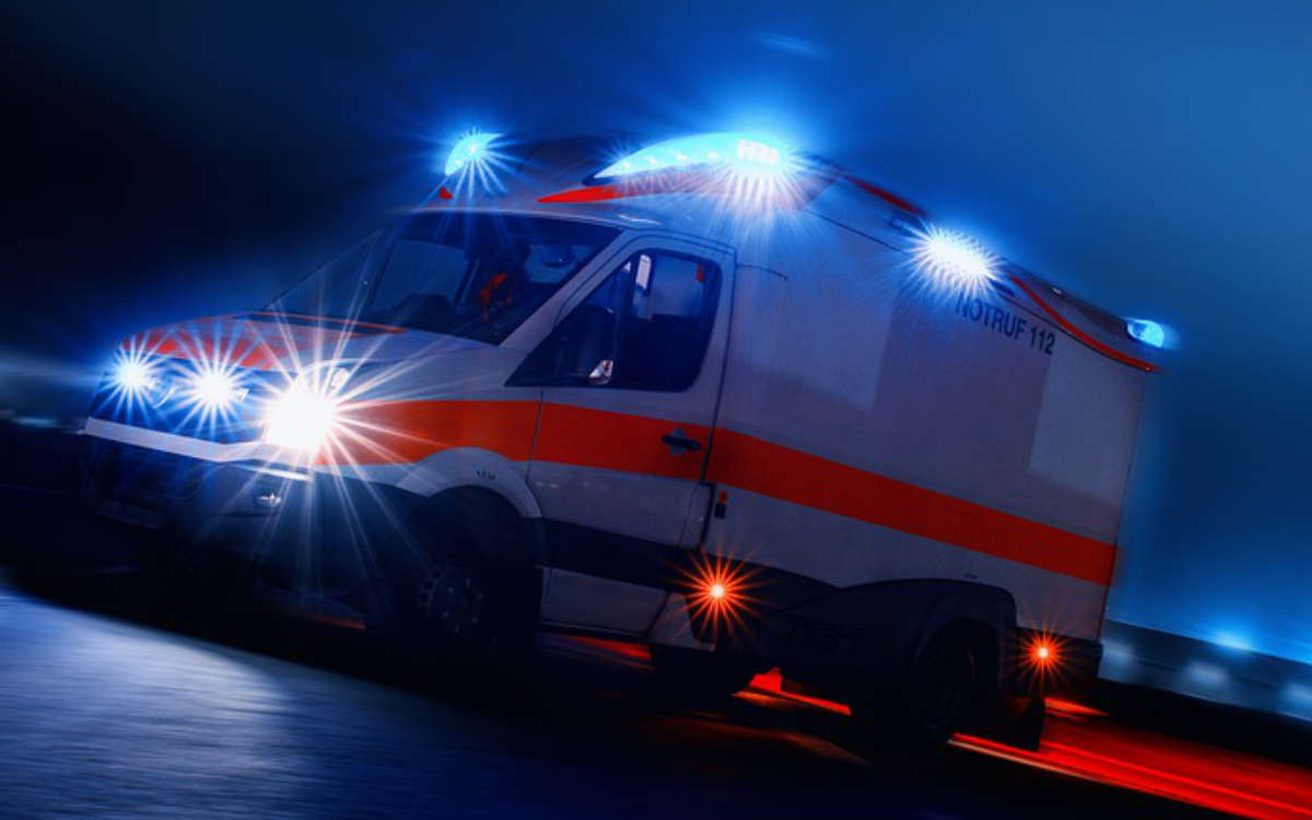 Unfall bei Kulmbach: Eine 42-jährige Frau wurde schwer verletzt ins Krankenhaus gefahren. Symbolfoto: Pixabay
