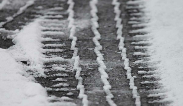 Winterliche Streckenverhältnisse wurden einer Autofahrerin in Oberfranken zum Verhängnis. Symbolfoto: Pixabay
