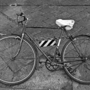 In Kulmbach wurde eine Frau von einem Radfahrer umgefahren. Symbolbild: Pixabay