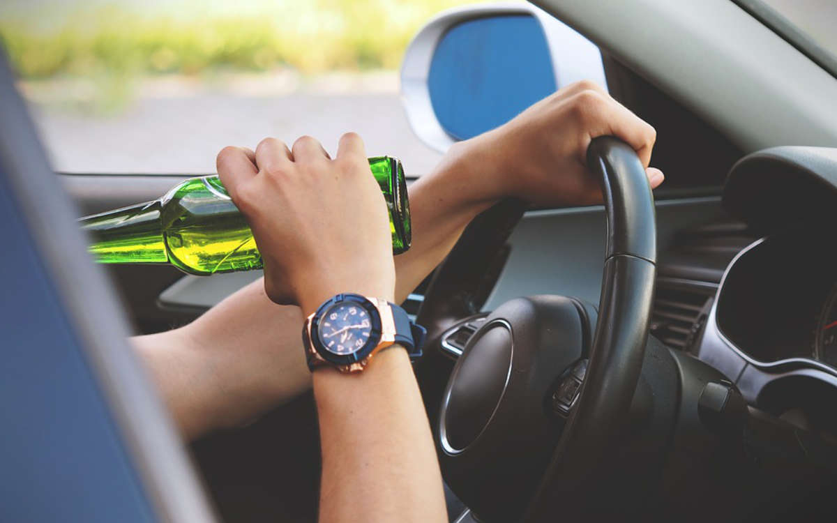 Der kuriose Unfall in Oberfranken war wohl der deutlichen Alkoholisierung des Fahrers geschuldet. Symbolfoto: Pixabay