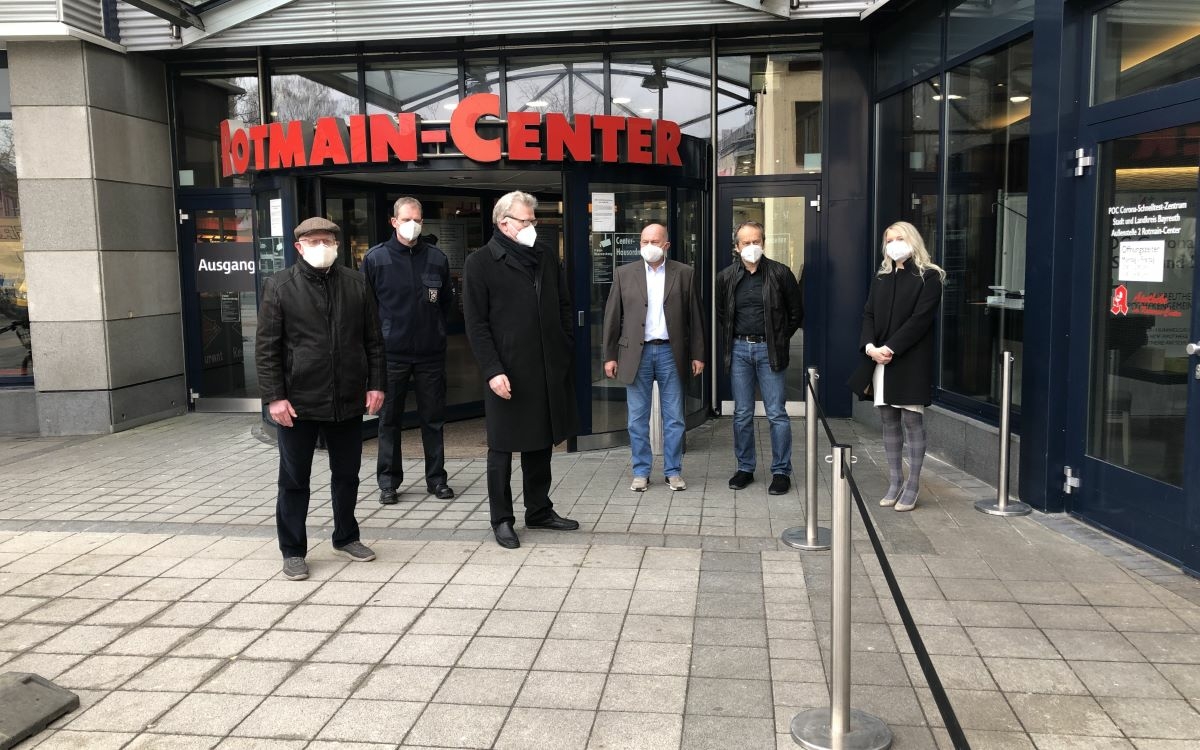 Am Mittwoch (3.3.2021) hat Bayreuths Oberbürgermeister Thomas Ebersberger zwei Corona-Schnelltestzentren eröffnet. Foto: Raphael Weiß