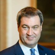 Ministerpräsident Markus Söder (CSU) fordert eine Preisbremse für Benzin und Diesel. Foto: Bayerische Staatskanzlei