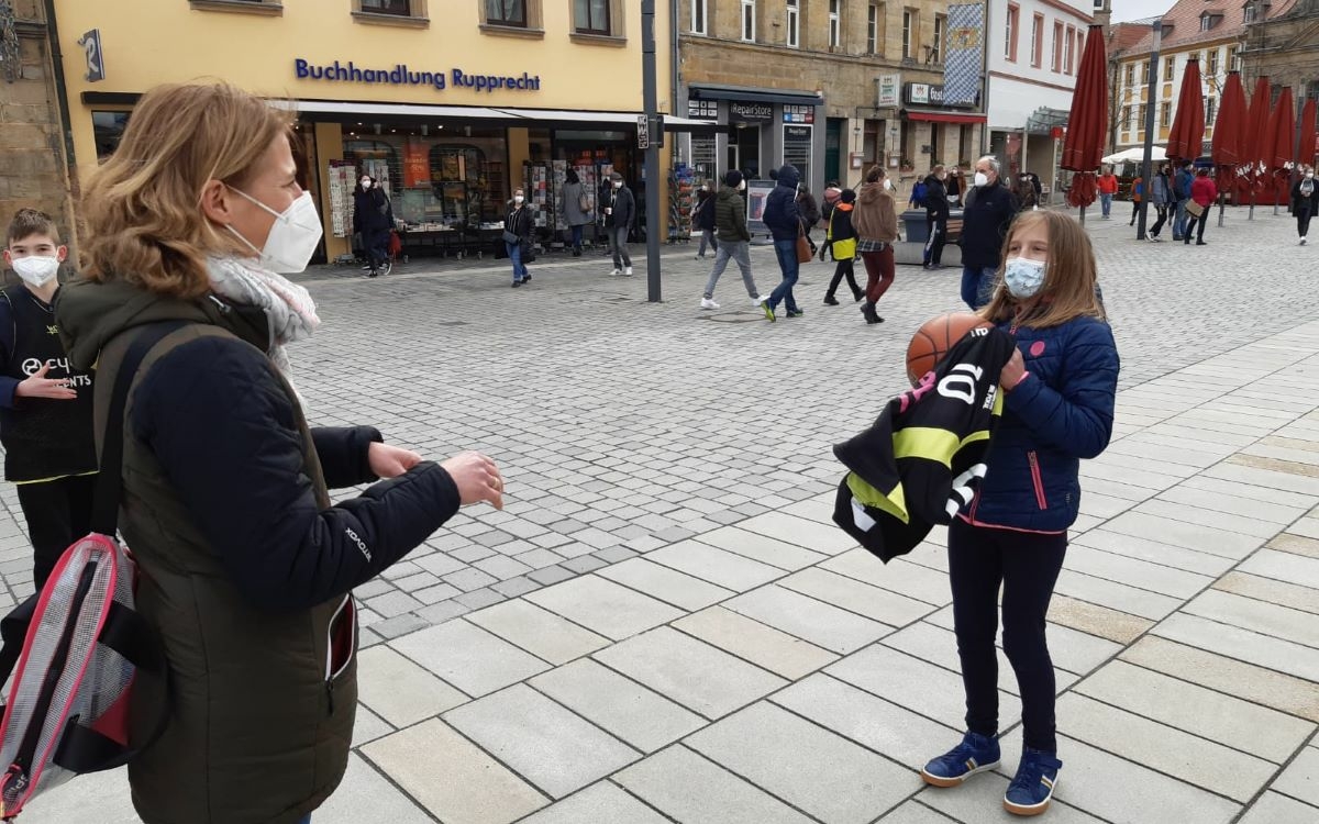 SpVgg und BBC Bayreuth setzen ein Zeichen für Jugendliche in der Corona-Krise. Foto: Redaktion