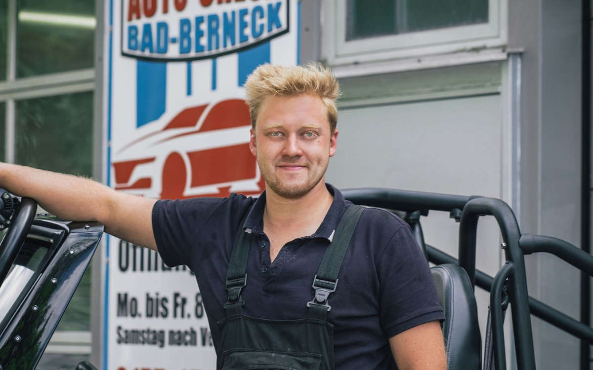 Aus Solidarität mit denen, welche die Corona-Pandemie hart getroffen hat, reparieren René Krakow und sein Team in Bad Berneck kostenlos Autos. Foto: privat