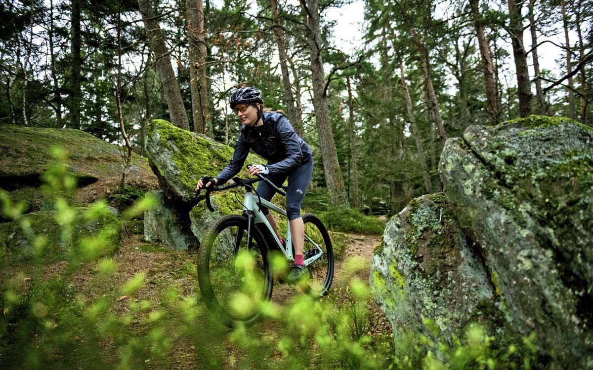 Sport ist eines der besten Mittel, um Stress abzubauen – vor allem an frischer Luft wie bei Touren mit dem E-Bike. Foto: djd/Bosch eBike Systems