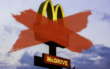 Die McDonald's Filiale in Hallstadt bei Bamberg bleibt nach einem Corona-Ausbruch vorübergehend geschlossen. Symbolfoto: Pixabay (Montage: Redaktion)