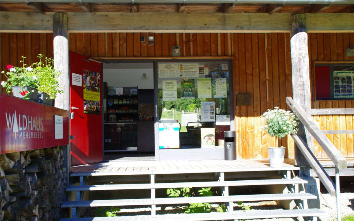 Der Wildpark Mehlmeisel ist für Jung und Alt immer einen Besuch wert. Foto: Wildpark Waldhaus Mehlmeisel