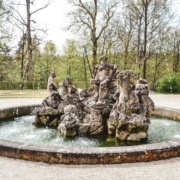 Der Garten des Schlosses Fantaisie in Eckersdorf im Kreis Bayreuth ist immer einen Besuch wert. Foto: Alexandra Baier