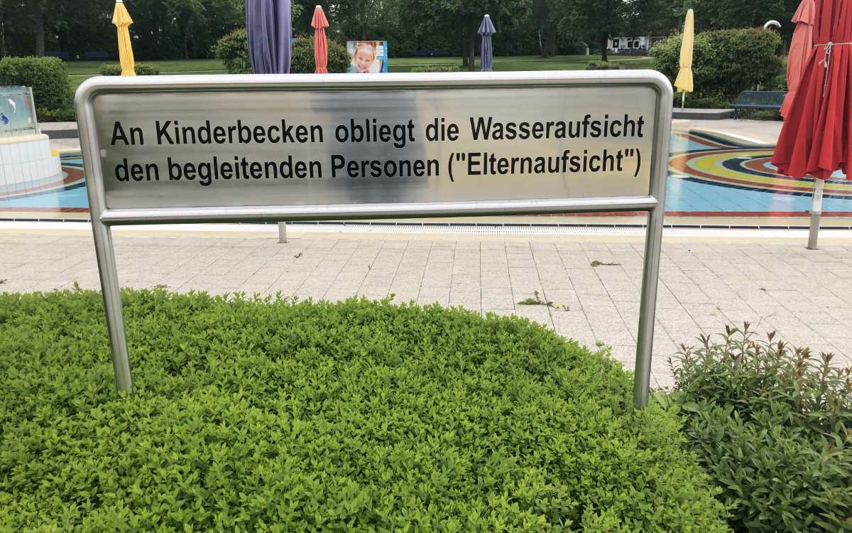 Am Freitag (28.5.2021) hat das Kreuzsteinbad in Bayreuth seine Pforten geöffnet. In der zweiten Badesaison in der Pandemie gibt es Neuerungen.  Foto: Raphael Weiß