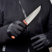 Bei dem Streit im Asylbewerberheim in Oberfranken soll ein 30-Jähriger mit dem Messer auf sein Opfer losgegangen sein. Symbolbild: Pixabay