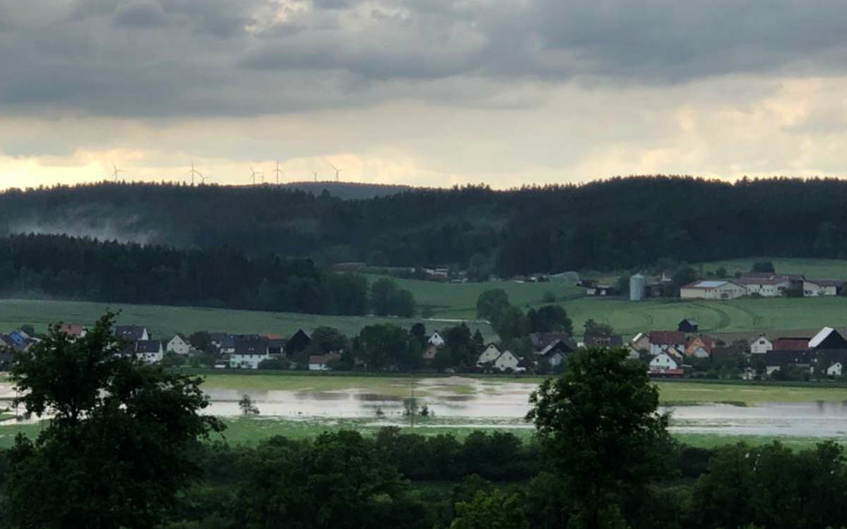 Hochwasser in Bindlach: Der Starkregen hat auch den Gemeindeteil Gemein heimgesucht. Bild: privat
