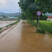 In der Gemeinderatssitzung der Gemeinde Bindlach wurde eine provisorische Sicherheitsmaßnahme beschlossen, um einer derartigen Hochwassersituation vorzubeugen. Archivfoto: Feuerwehr Bindlach