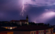 Warnung vor Unwettern mit Gewittern in Franken. In Bayreuth wird schon vor Windböen gewarnt. Symbolfoto: Tomáš Vydržal/unsplash