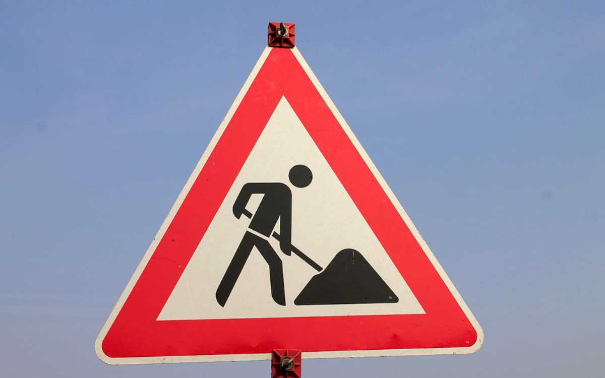 Der Einmündungsbereich zur Straße „Kreuz“ wird ab Montag, 27. März 2023 vollständig gesperrt. Symbolfoto: Pixabay