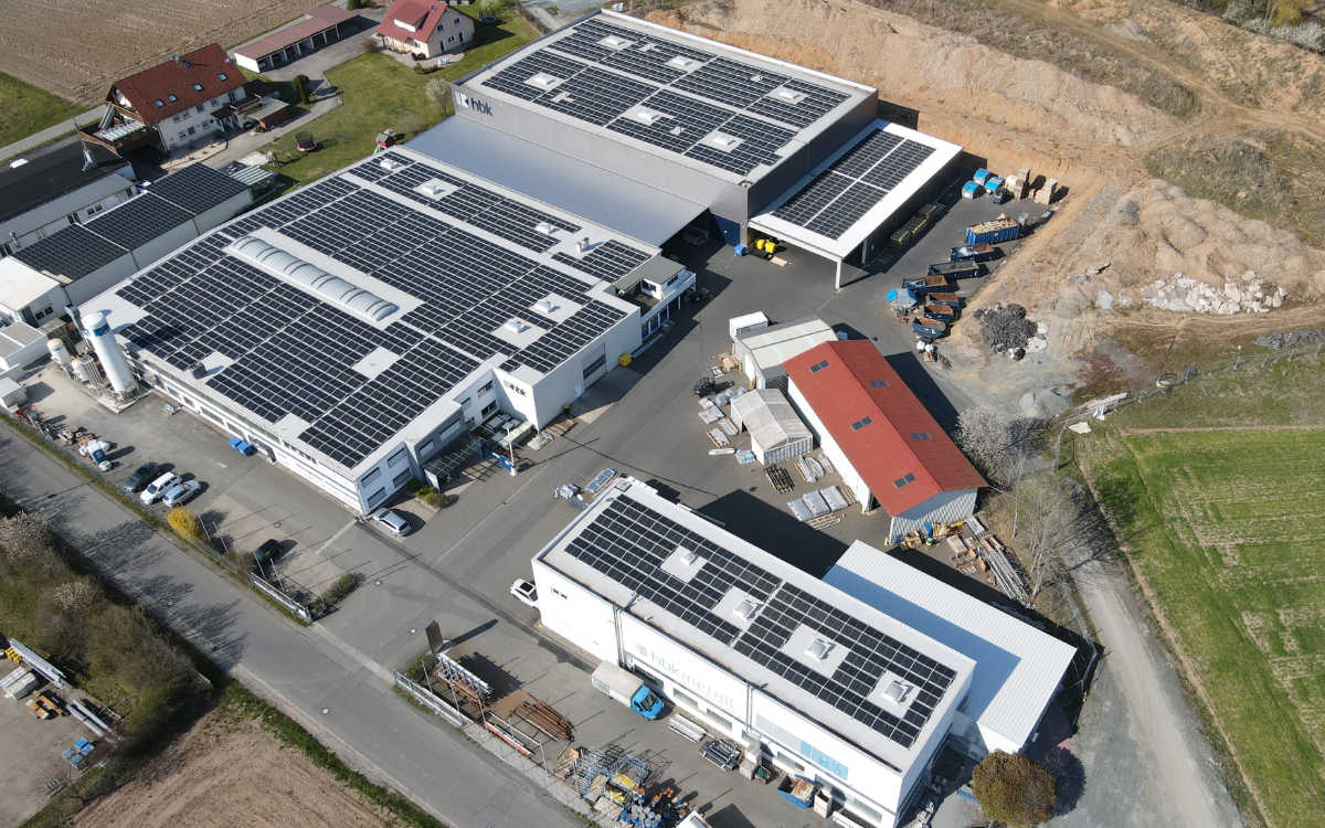 hbk metallbearbeitung in Goldkronach setzt auf Solarenergie. Foto: E.ON