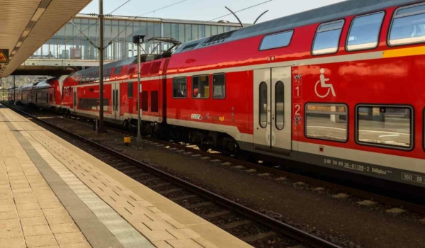 Das Schienenverkehrsnetz in Oberfranken wird deutlich ausgebaut. Bereits ab 10. Dezember fährt die Bahn deutlich öfter und in neuen Zügen. Symbolbild: Pixabay