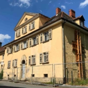 Der Alte Bauhof in Bayreuth: Das denkmalgeschützte Gebäude sol saniert und mit neuen Wohnungen bestückt werden. Bild: Jürgen Lenkeit