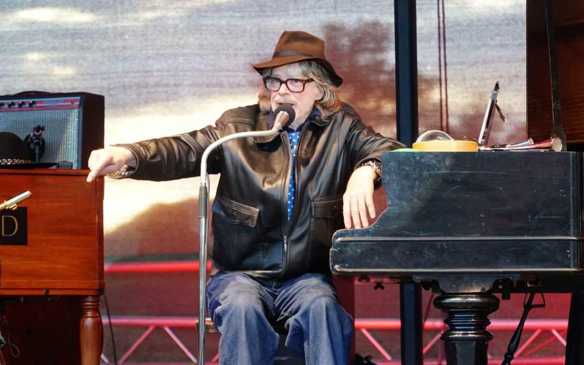 Helge Schneider ist in Bayreuth auf dem Seebühnen-Festival in der Wilhelminenaue aufgetreten. Bild: Jürgen Lenkeit