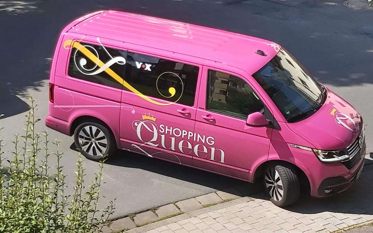 Das Auto der Fernsehsendung Shopping Queen wurde von Anwohnern in Bayreuth entdeckt. Foto: Nadine Veit (privat)