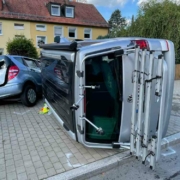 Unfall in der Ludwig-Thoma-Straße in Bayreuth: Drei Personen wurden verletzt. Bild: NEWS5/Fricke