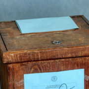 Wahlberechtigte haben in der kommenden Woche die Möglichkeit, ihre persönlichen Informationen im Wählerverzeichnis zu überprüfen. Symbolbild: Pixabay