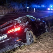 Unfall bei Burgebrach: Ein Audi RS3 hat sich am Samstagabend (9. Oktober) mehrfach überschlagen. Bild: News5/Merzbach