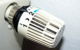 Richtig heizen im Winter: Wer den Thermostatkopf umsichtig dreht, der hat es immer angenehm warm und schon den Geldbeutel. Symbolbild: Pixabay