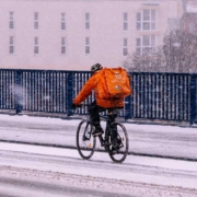 Fahrradfahren in Bayreuth: Im Winter sollen die Radwege mit noch mehr Salz als im Vorjahr gestreut werden. Symbolbild: Pixabay