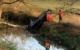Tödlicher Unfall in Rimpar: Ein 55-Jähriger rutschte mit seinem Auto in einen Fluss. Bild: News5/Höfig