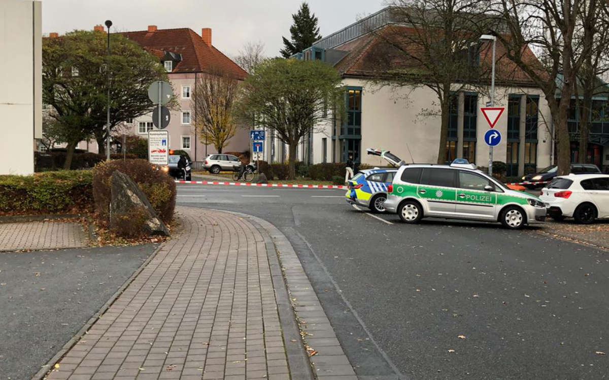 Messerattacke in Bayreuth: Der Täter wurde mittlerweile festgenommen - er hatte einem Mann in den Bauch gestochen. Foto: Michael Kind