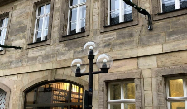 Die Stadt Bayreuth möchte auf LED-Straßenlaternen umrüsten. Archivbild: Redaktion